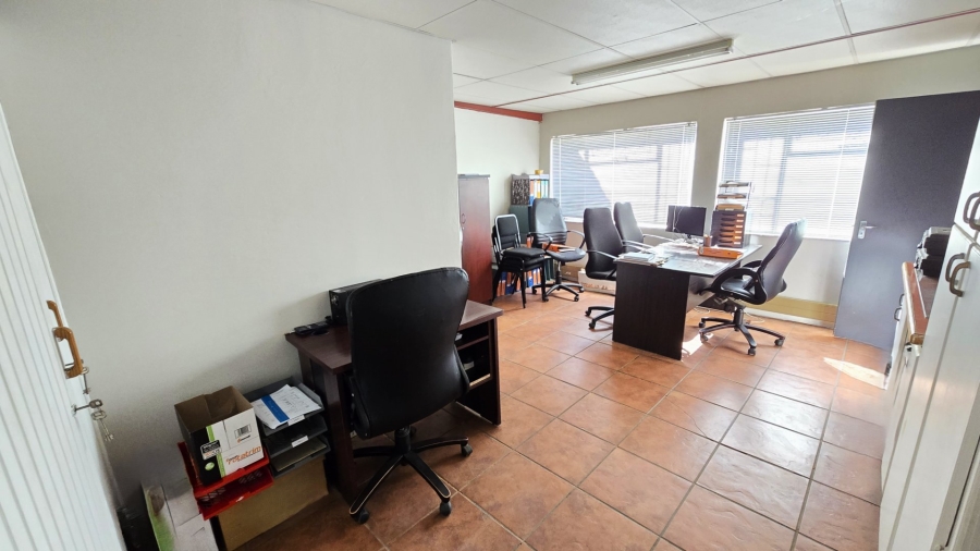 7 Bedroom Property for Sale in Bayswater Free State